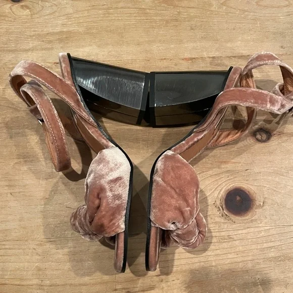 NWOT Topshop Velvet Champagne Caramel Metallic strap Heels Coachella Festival 6 - Picture 5 of 8